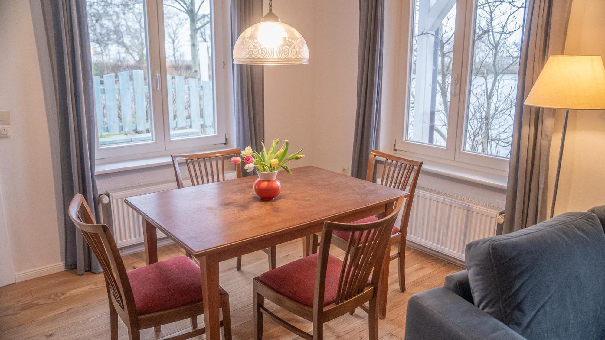 Appartement Schillhoern - Urlaub Mit Wasserblick Neuharlingersiel