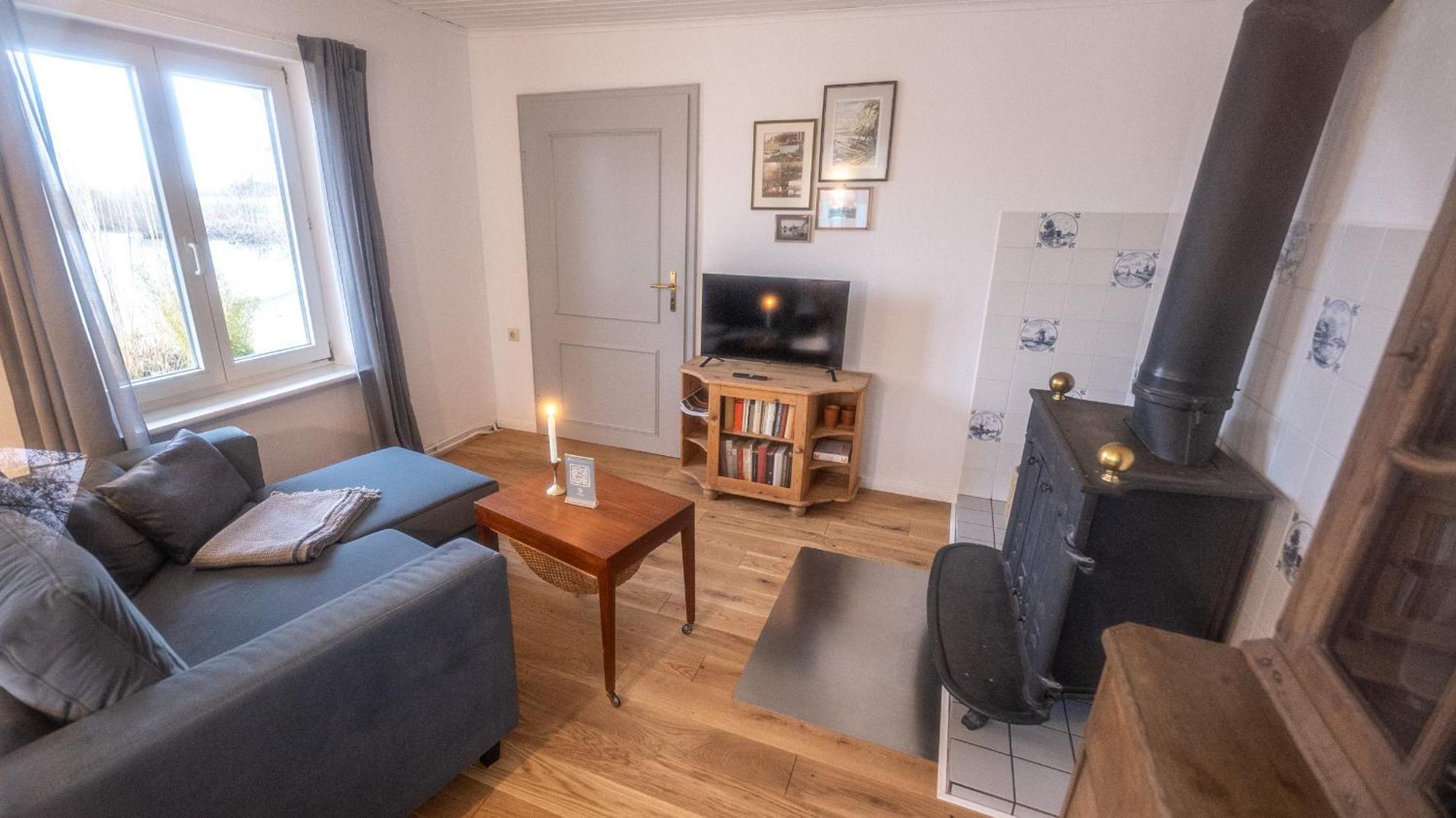 Schillhoern - Urlaub Mit Wasserblick Appartement Neuharlingersiel